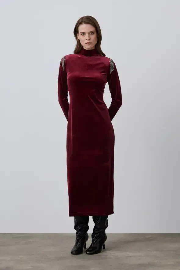 Omuzları Akseuarlı Kadife Gece Elbisesi - Bordo - 1