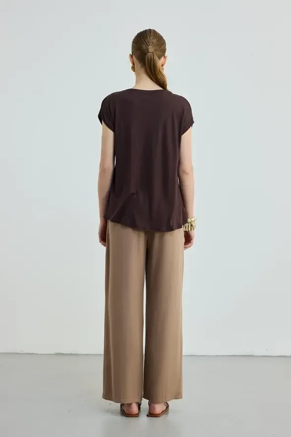 V Yaka Önü Saten Tshirt - Kahve - 4