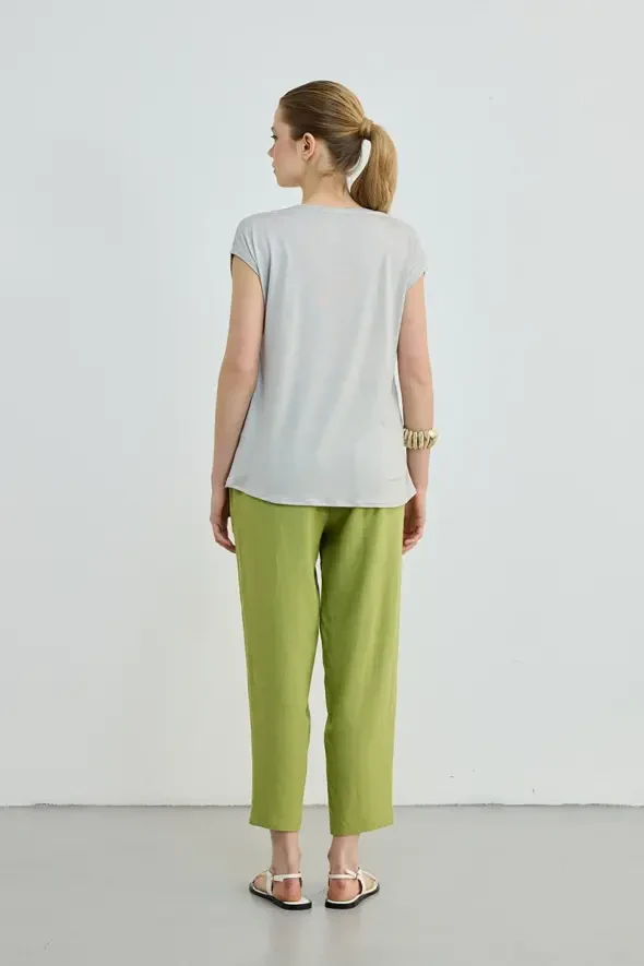 V Yaka Önü Saten Tshirt - Taş - 4